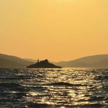 In Seget Donji With House Sea View * Trogir