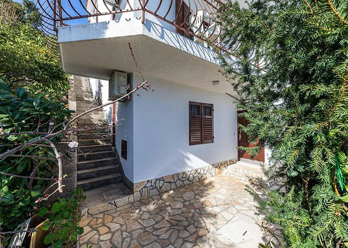 Apartament One-bedroom In Seget Donji